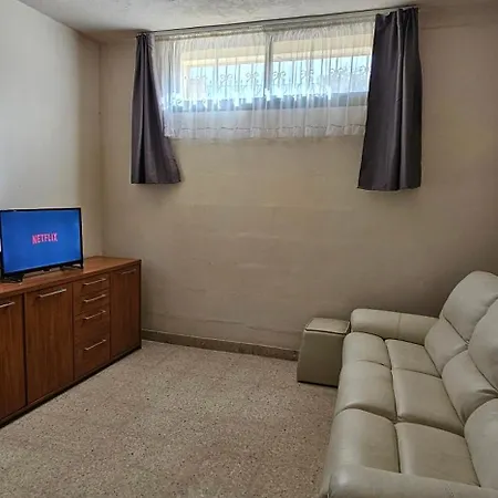 Poolside, 2 Bedroom Flatlet Appartamento *