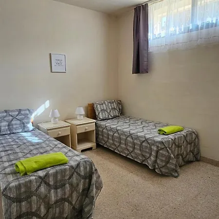 Poolside, 2 Bedroom Flatlet *