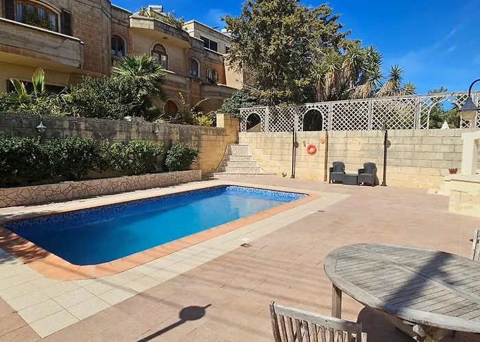 Poolside, 2 Bedroom Flatlet Apartment